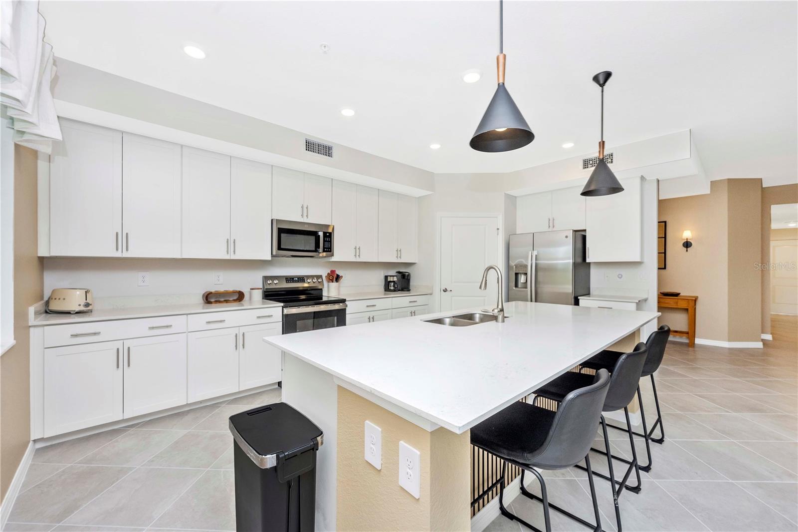 WELLEN PARK GOLF & COUNTRY CLUB - Residential Lease