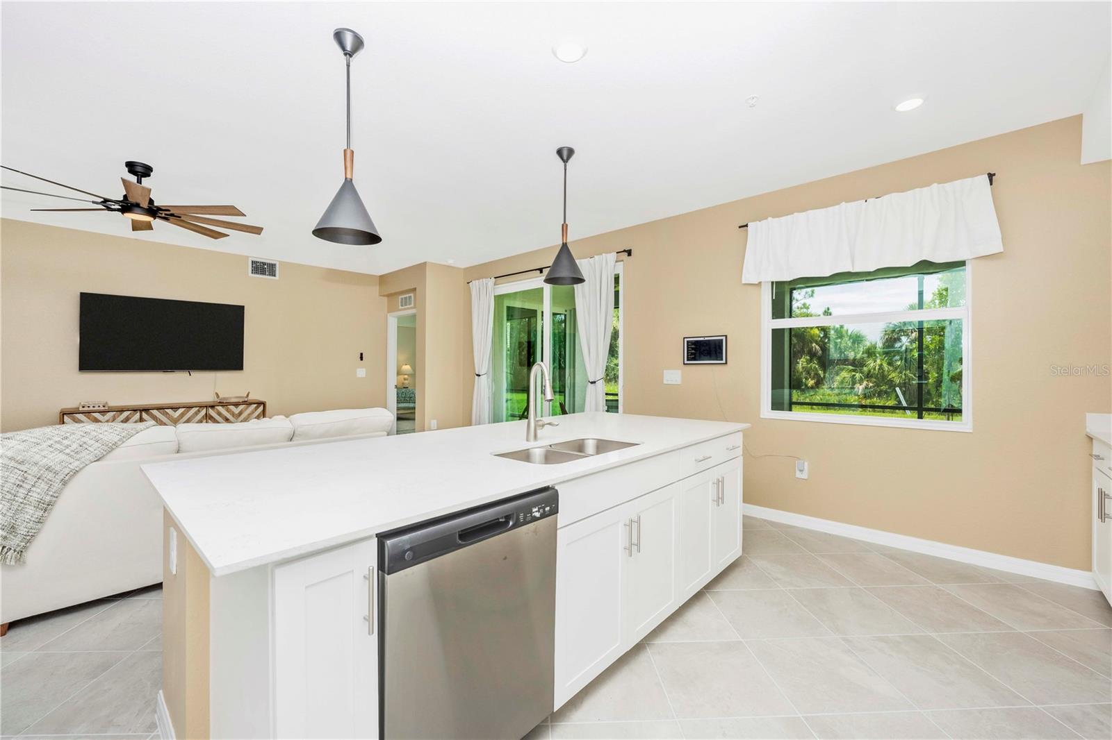 WELLEN PARK GOLF & COUNTRY CLUB - Residential Lease