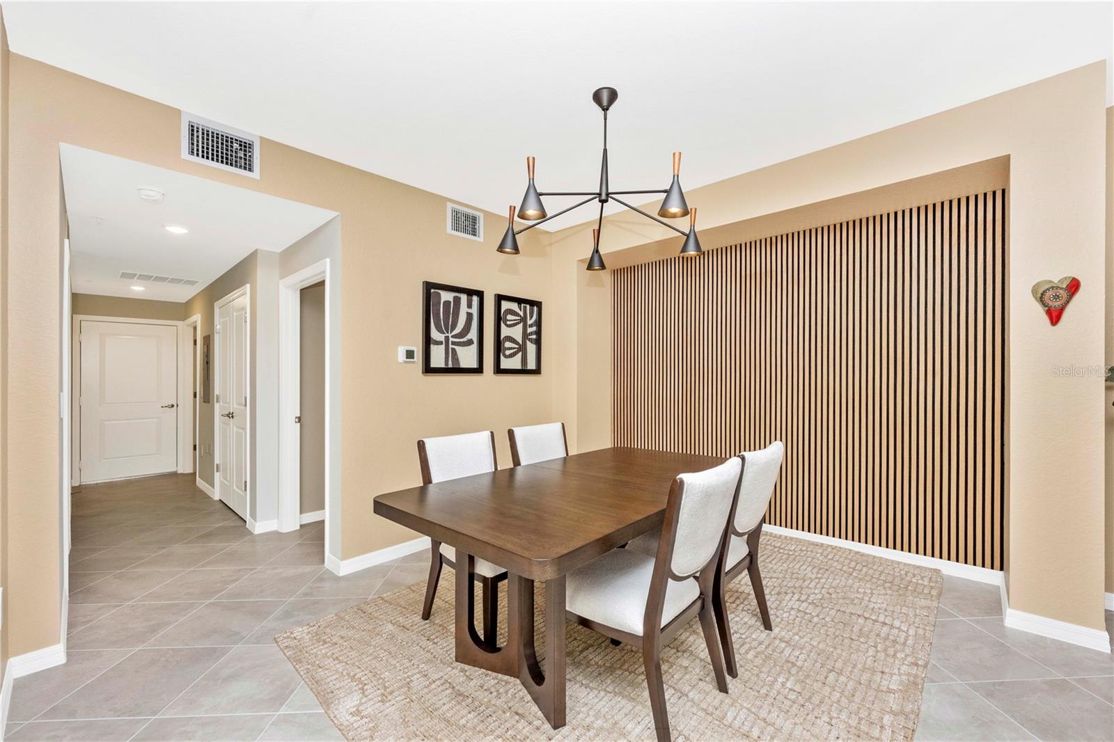 WELLEN PARK GOLF & COUNTRY CLUB - Residential Lease