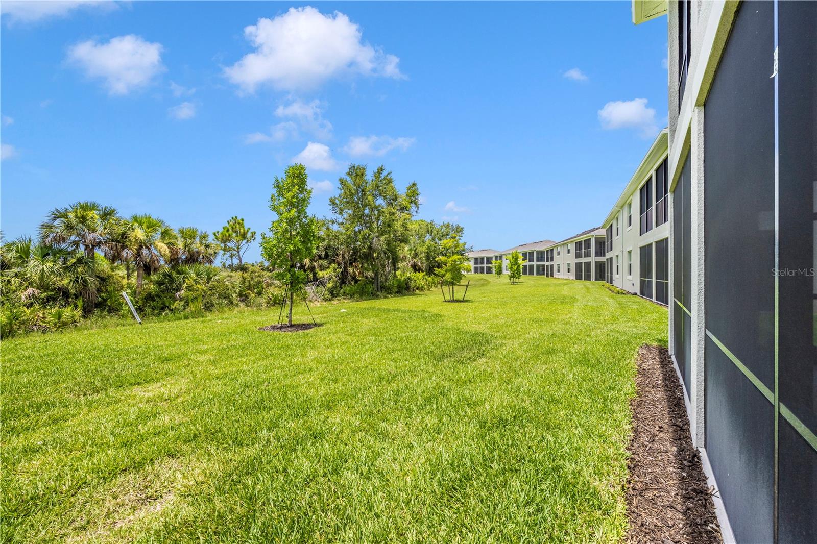 WELLEN PARK GOLF & COUNTRY CLUB - Residential Lease
