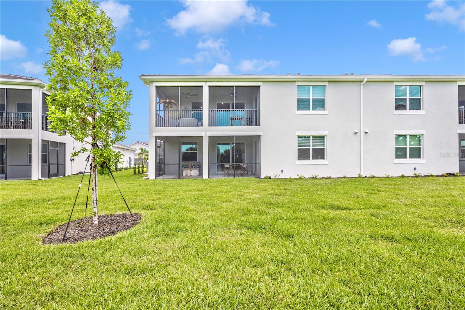 WELLEN PARK GOLF & COUNTRY CLUB - Residential Lease