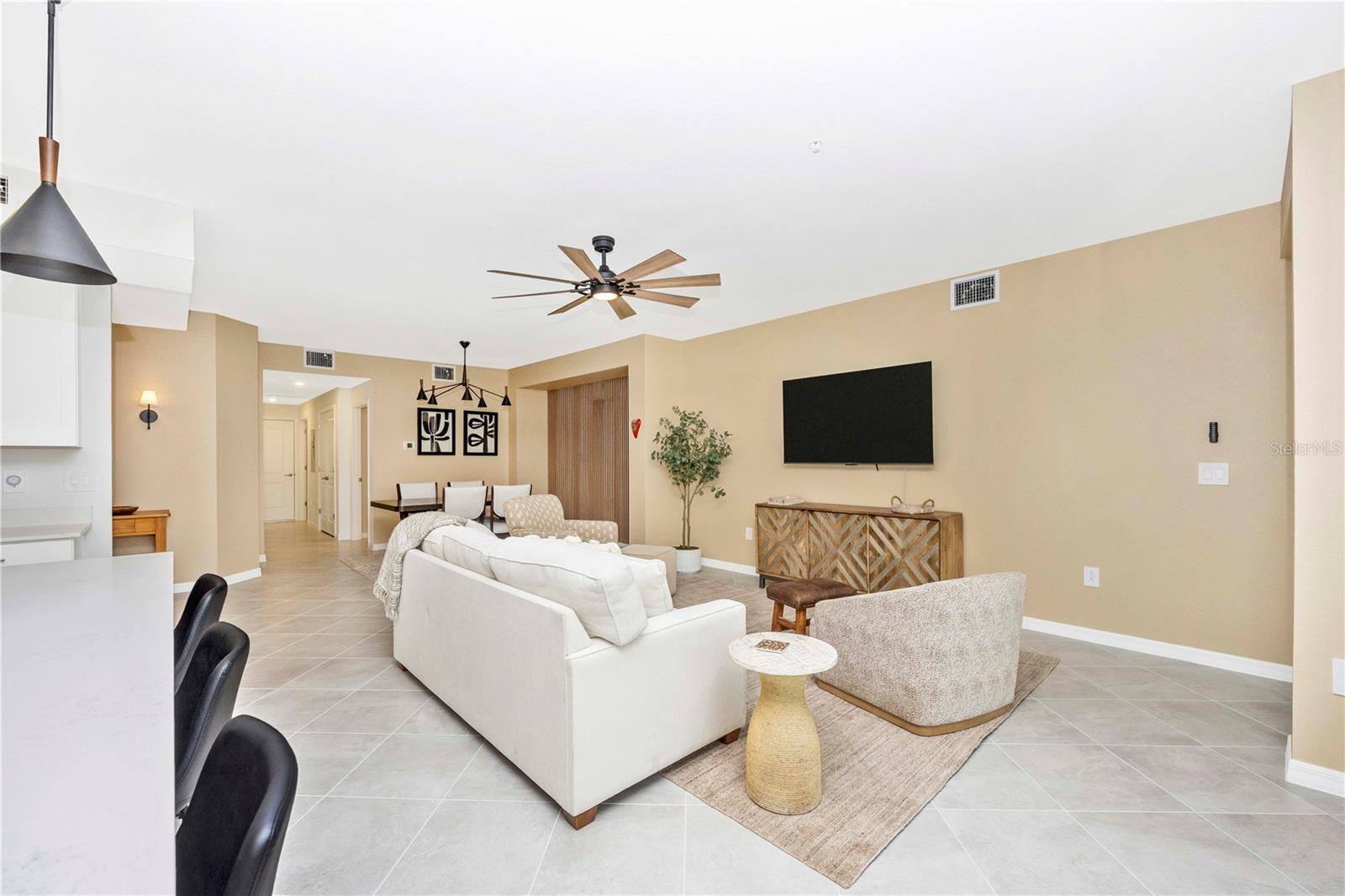 WELLEN PARK GOLF & COUNTRY CLUB - Residential Lease