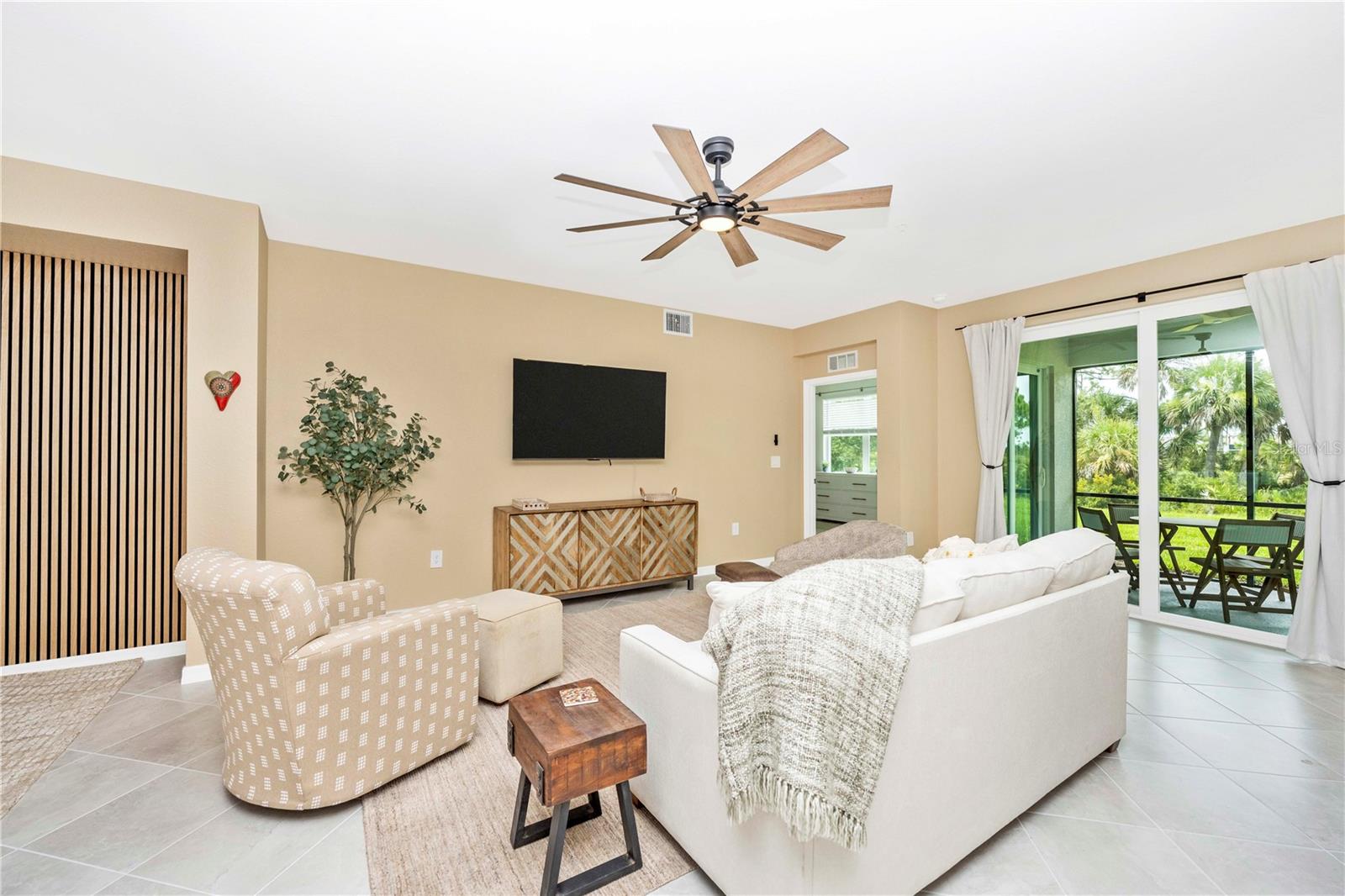 WELLEN PARK GOLF & COUNTRY CLUB - Residential Lease