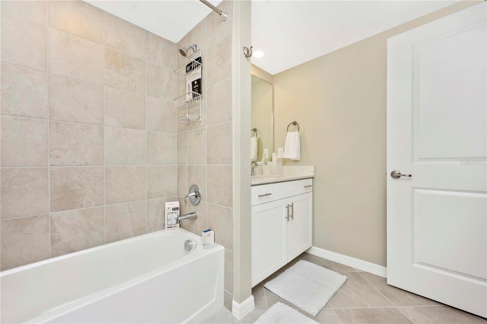 WELLEN PARK GOLF & COUNTRY CLUB - Residential Lease