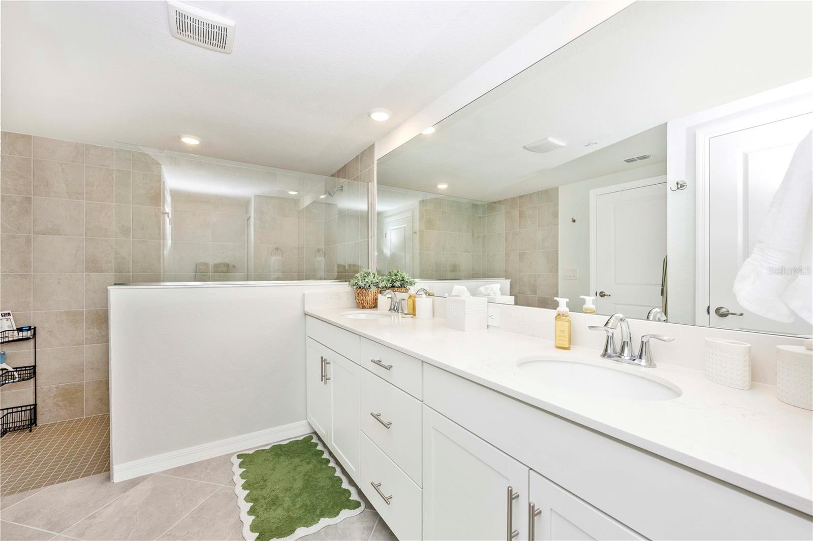 WELLEN PARK GOLF & COUNTRY CLUB - Residential Lease
