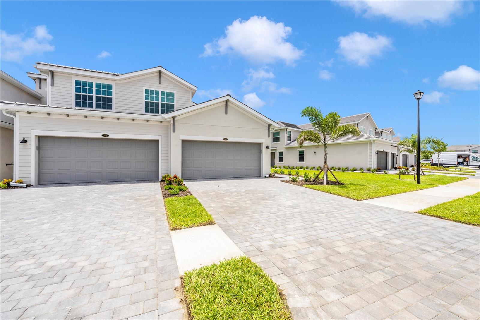 WELLEN PARK GOLF & COUNTRY CLUB - Residential Lease