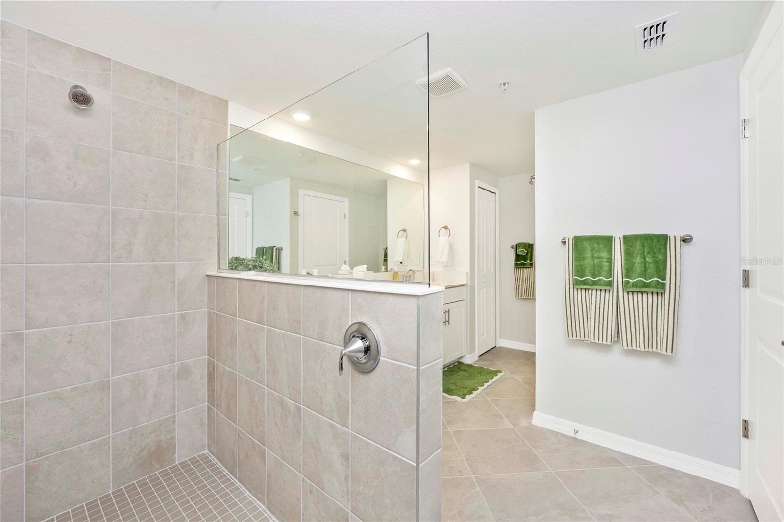 WELLEN PARK GOLF & COUNTRY CLUB - Residential Lease