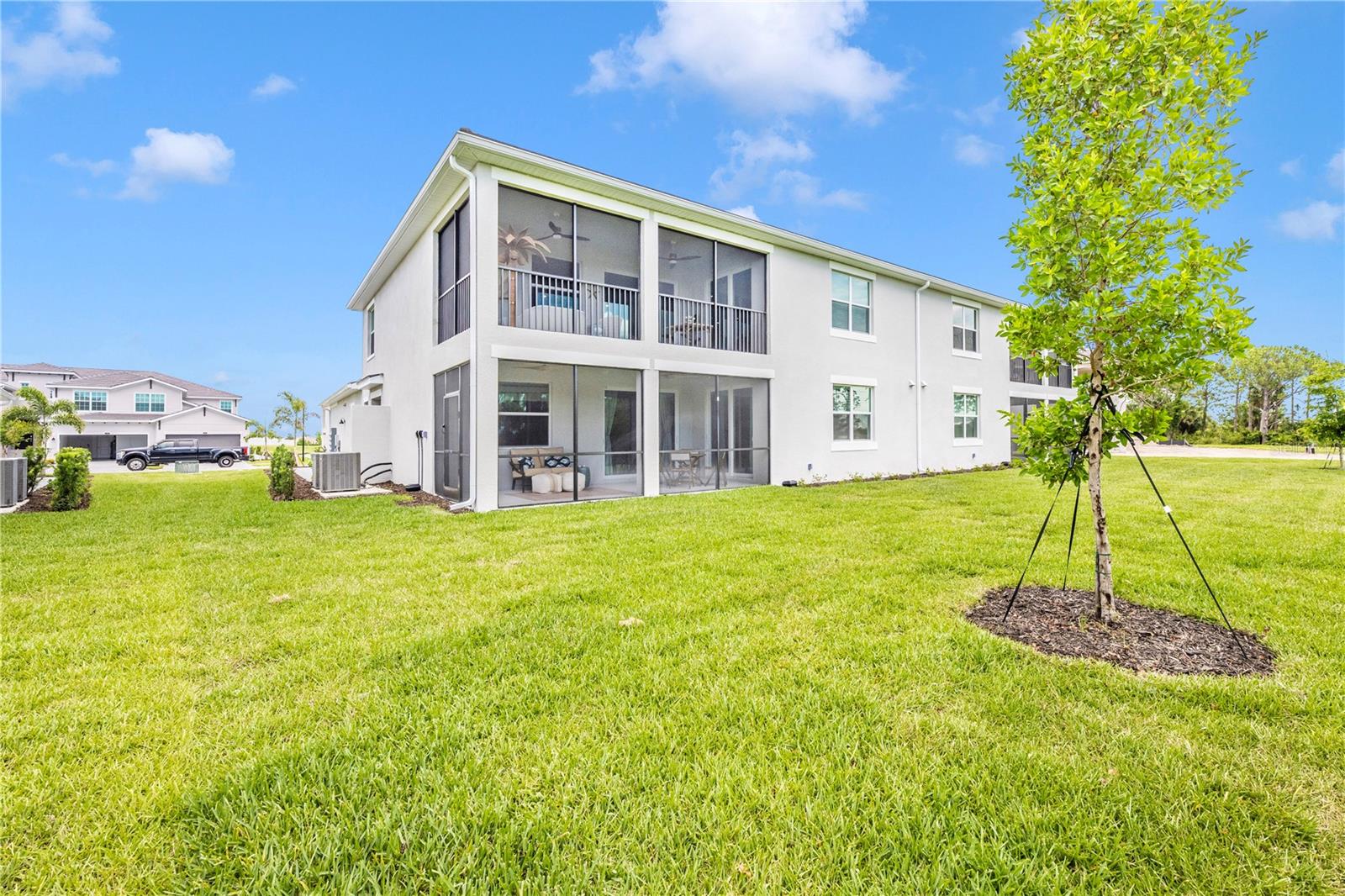 WELLEN PARK GOLF & COUNTRY CLUB - Residential Lease
