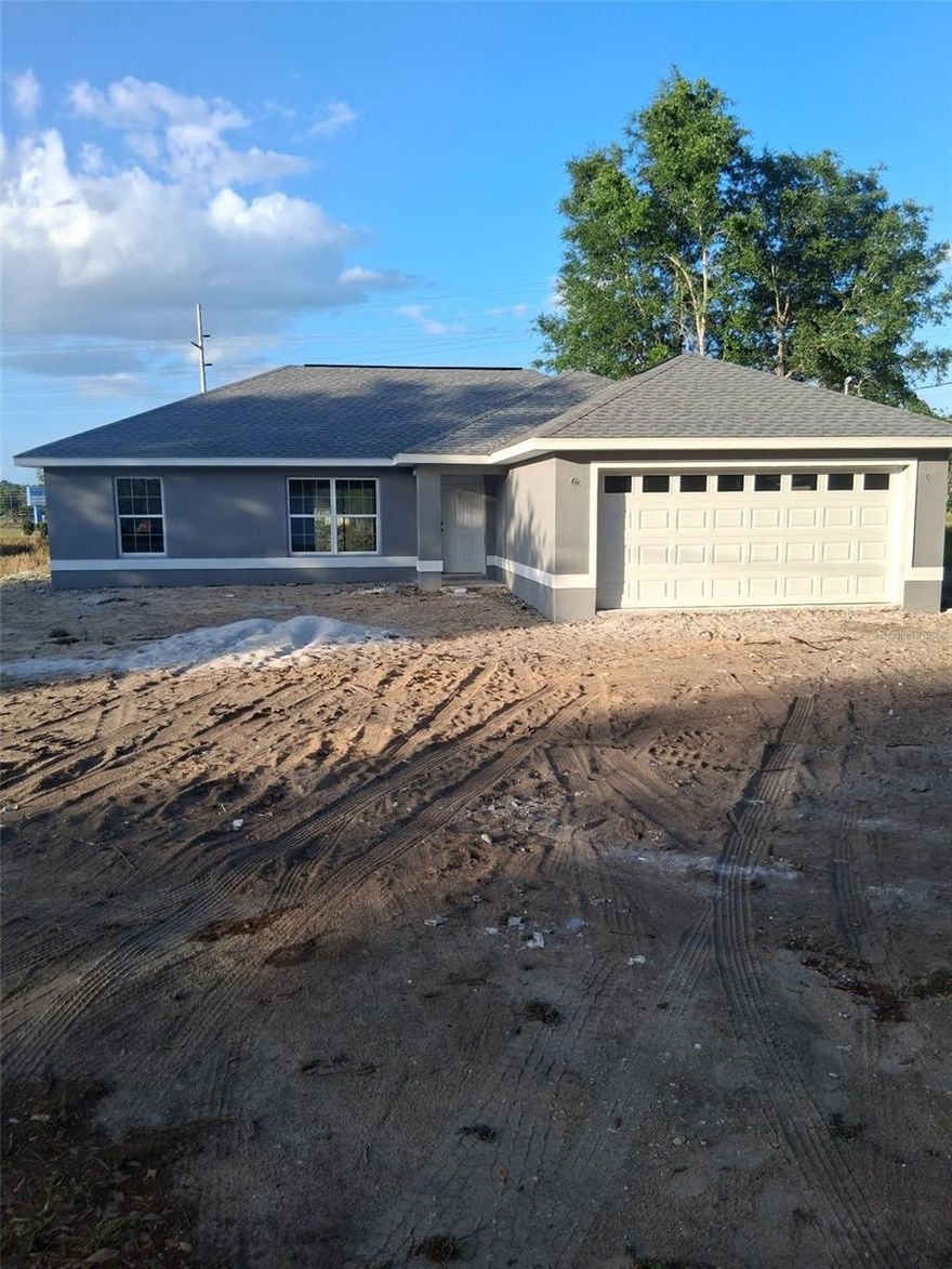 Beautifully crafted 3-bedroom, 2-bathroom home with a 2-car garage. Spanning 1,380 sq. ft. under air, this open-concept residence features elegant granite countertops, LVP flooring throughout, and crown molding. Every room is enhanced with ceiling fans for added comfort. Ideally located just minutes from downtown, you'll enjoy convenient access to premier shopping, dining, and entertainment. Whether you're a first-time homebuyer, an investor, or looking for the perfect Airbnb opportunity, this stunning home is a rare find!
Still under construction