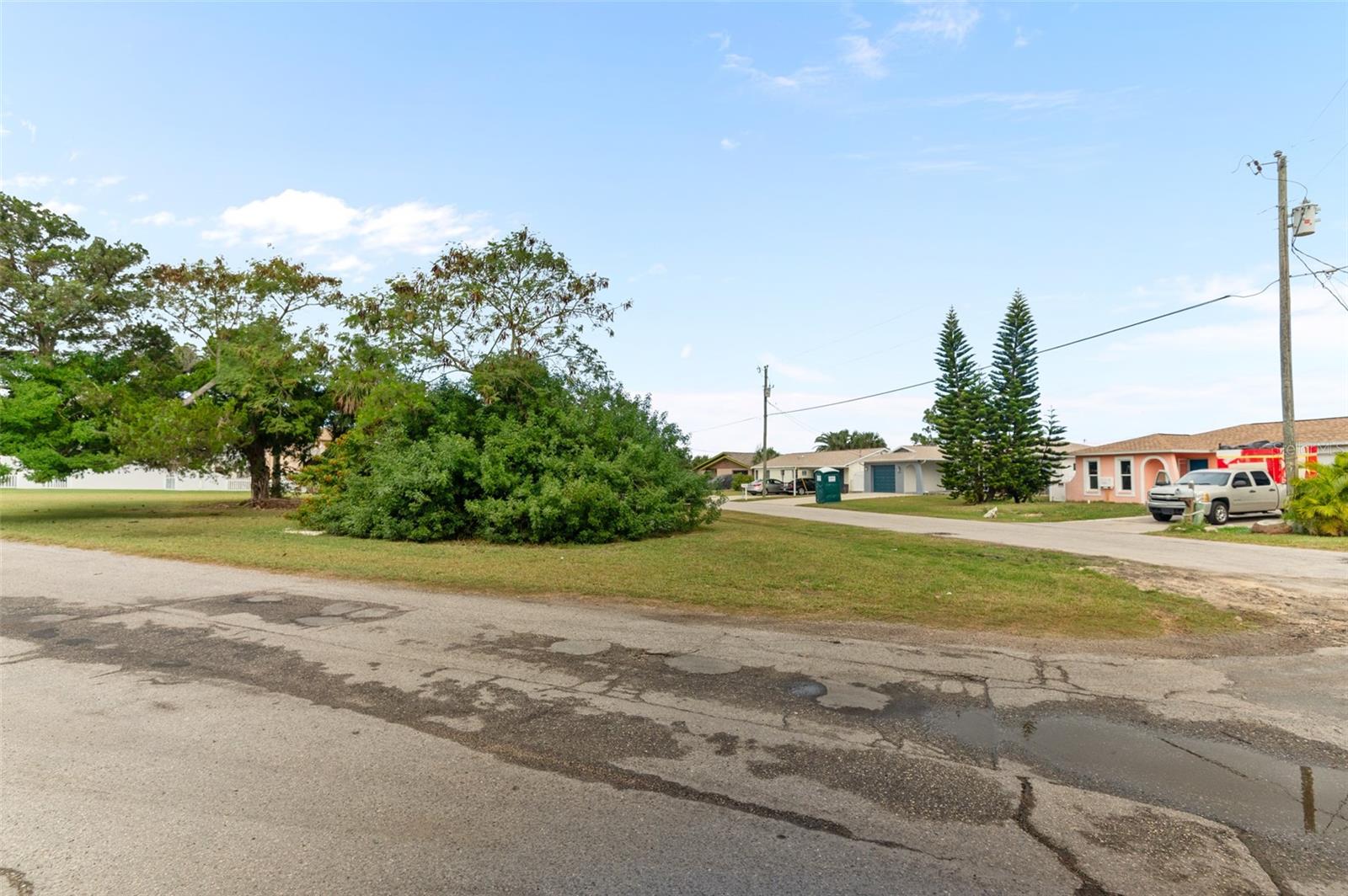 HUDSON BEACH ESTATES - Land