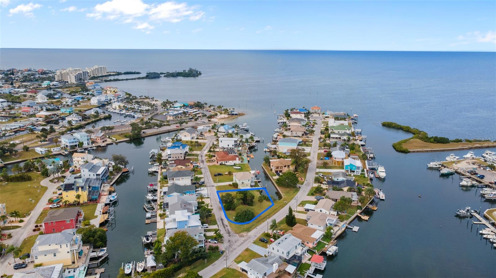 HUDSON BEACH ESTATES - Land