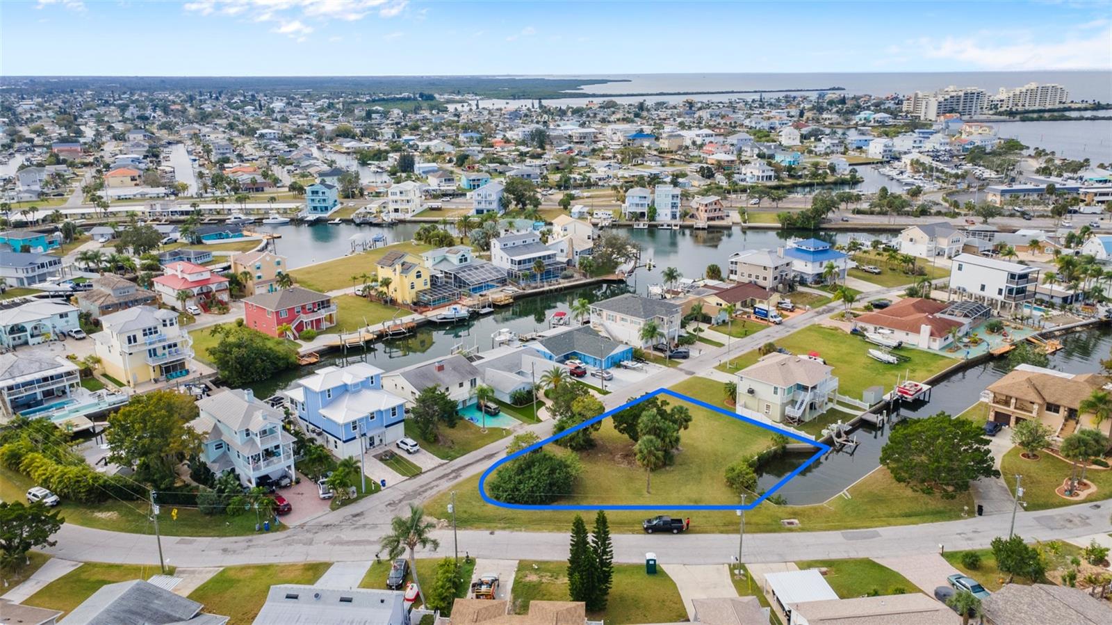 HUDSON BEACH ESTATES - Land