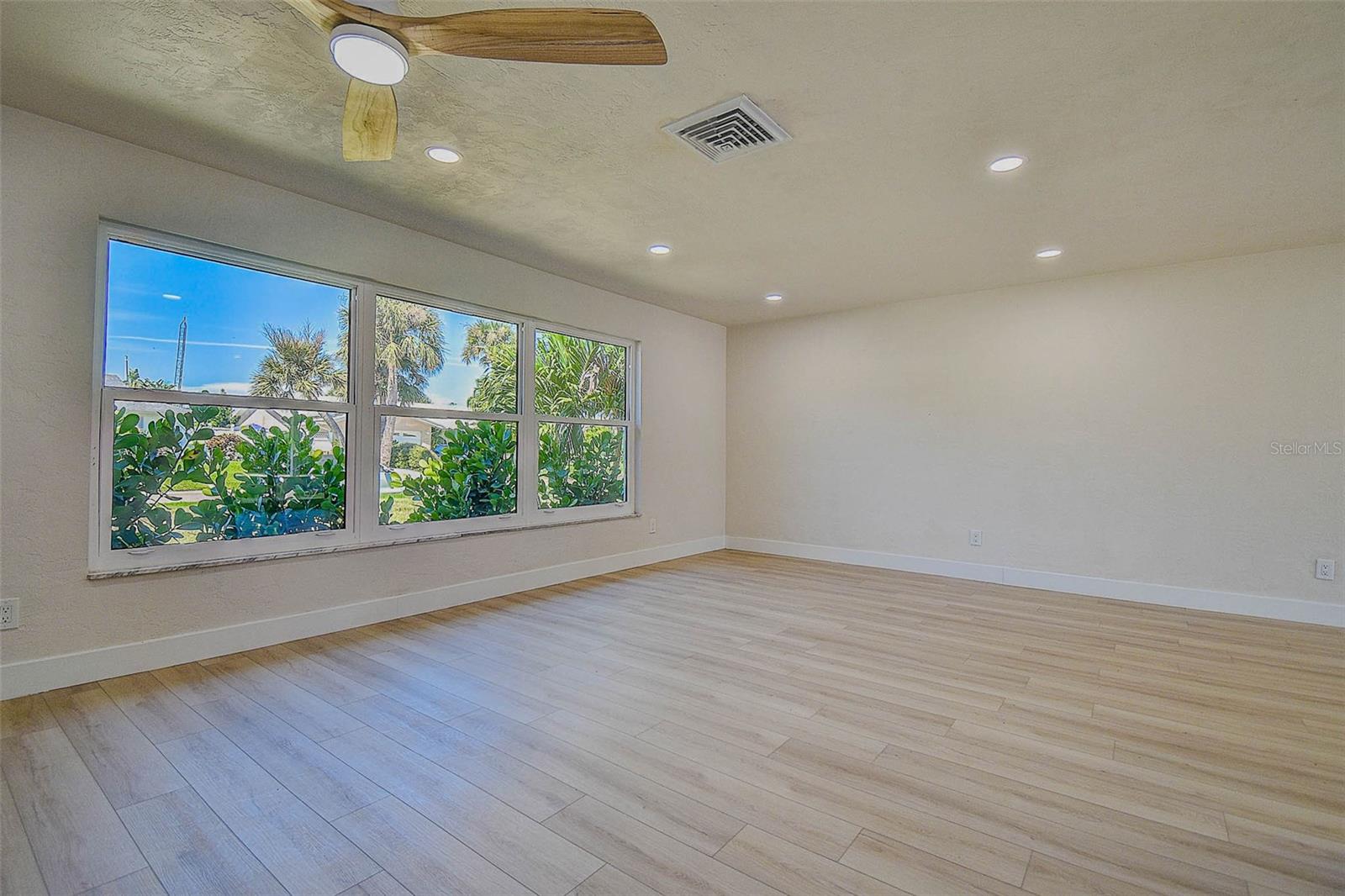 BROADWATER UNIT 2 - Residential