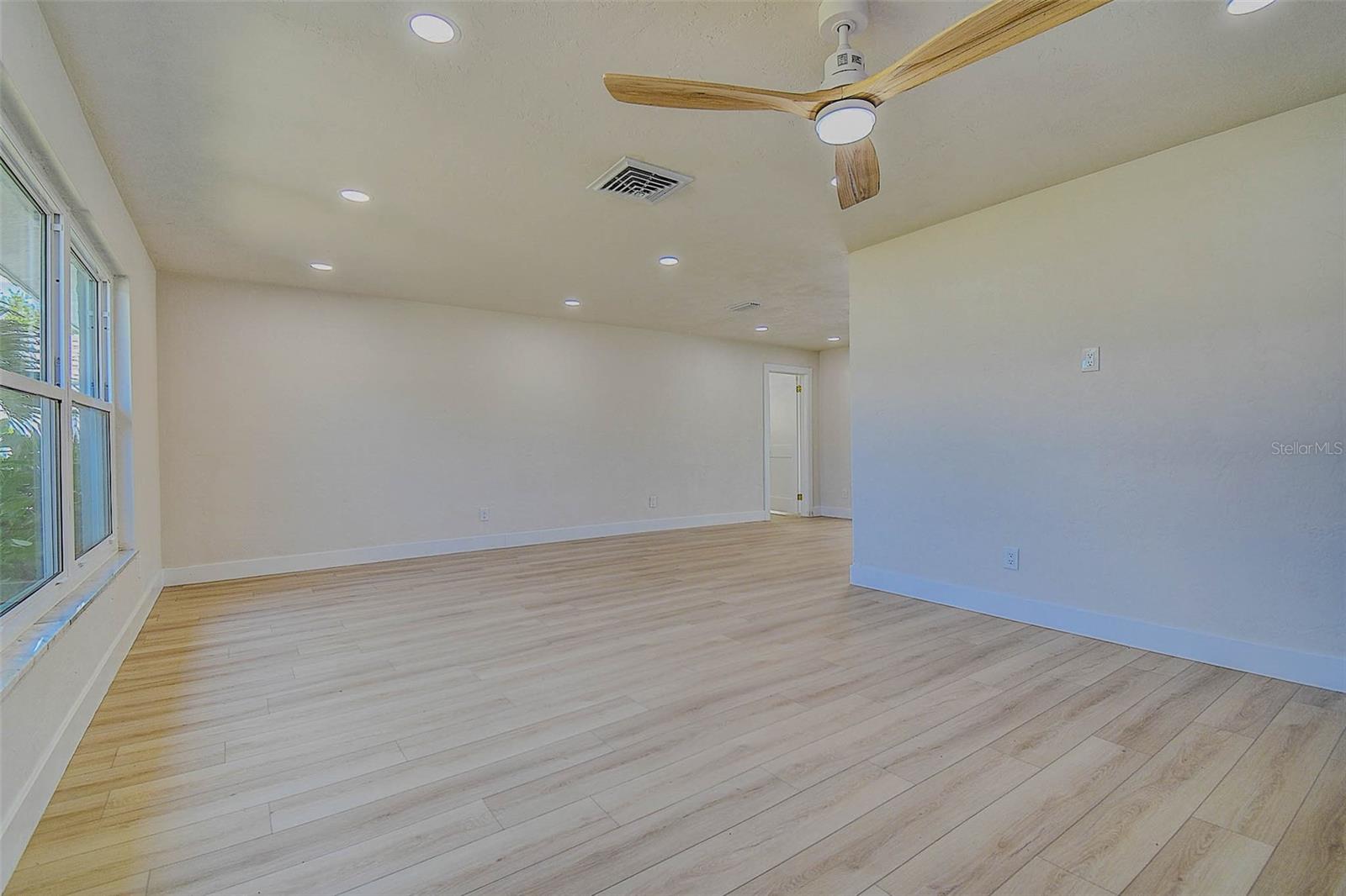 BROADWATER UNIT 2 - Residential
