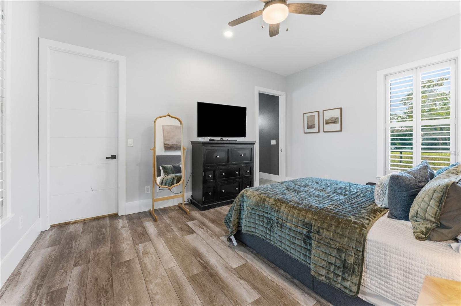 CYPRESS LAKE ESTATES - Residential