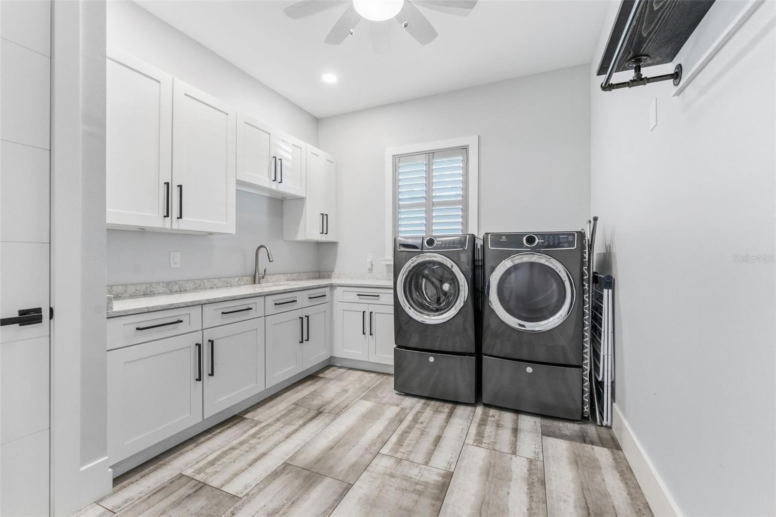 CYPRESS LAKE ESTATES - Residential