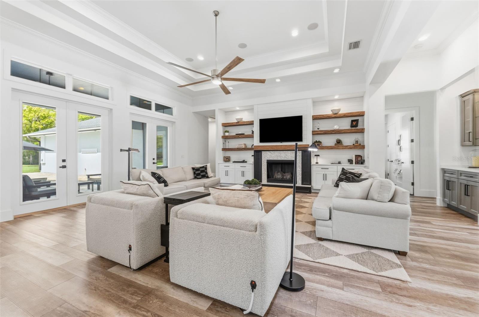 CYPRESS LAKE ESTATES - Residential