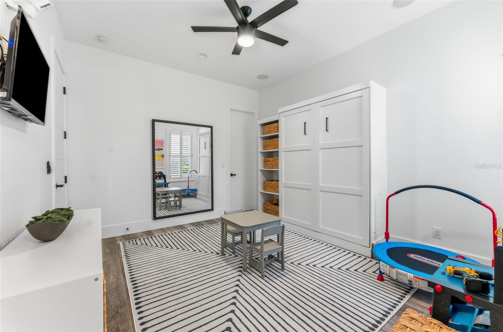 CYPRESS LAKE ESTATES - Residential