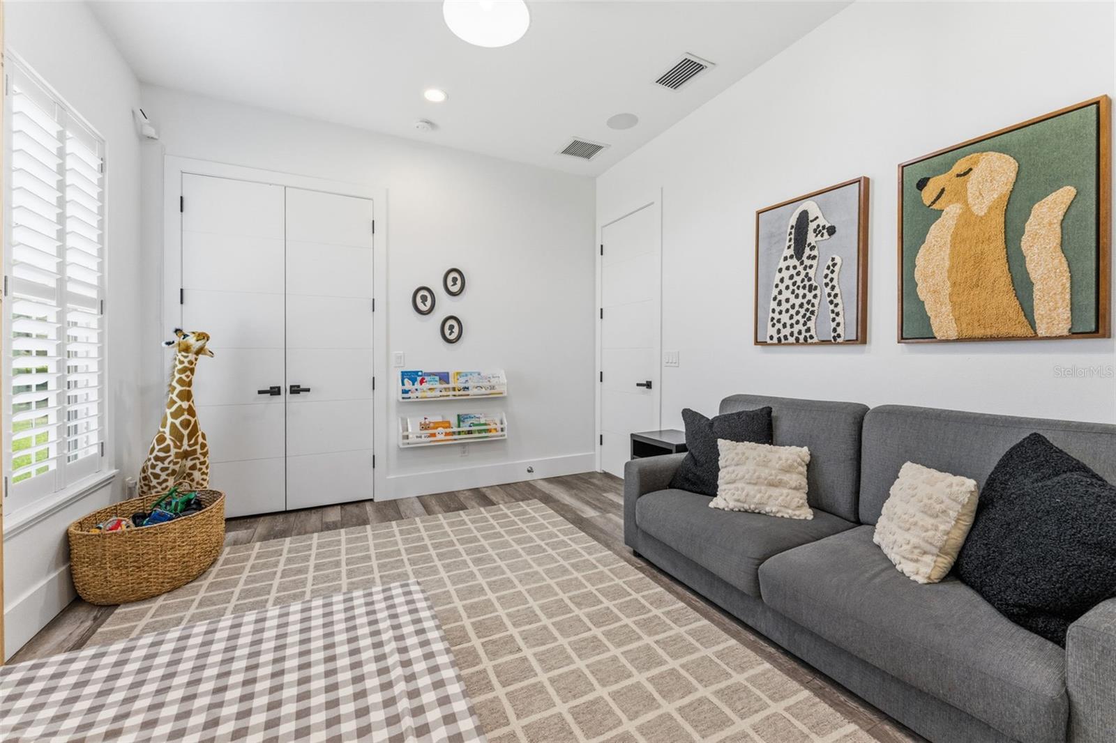 CYPRESS LAKE ESTATES - Residential