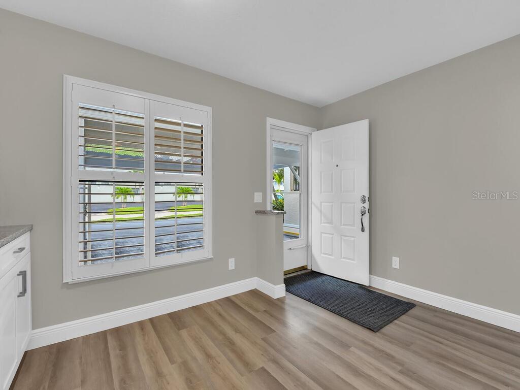 DOCKSIDE CONDO CAPE CORAL - Residential