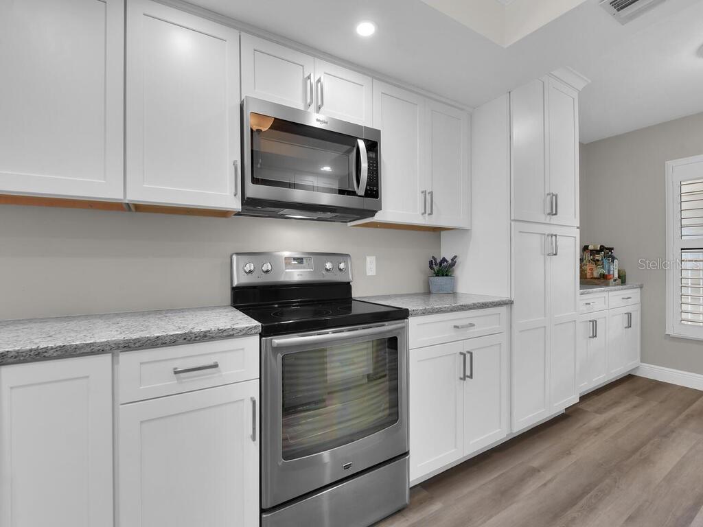 DOCKSIDE CONDO CAPE CORAL - Residential