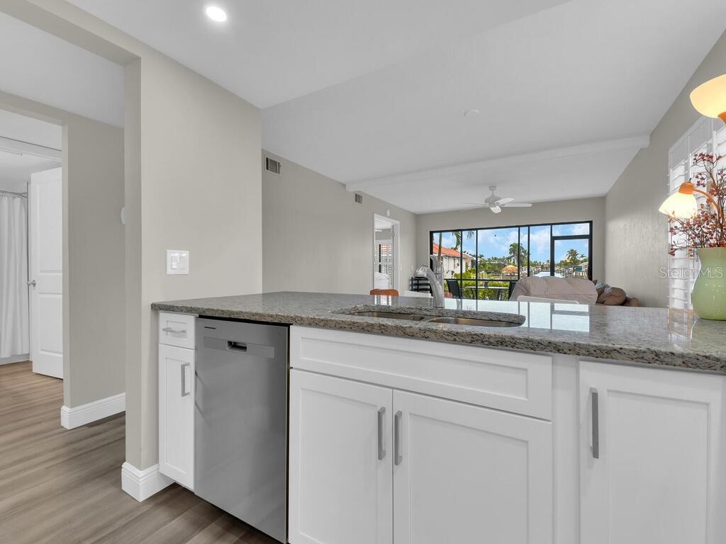 DOCKSIDE CONDO CAPE CORAL - Residential