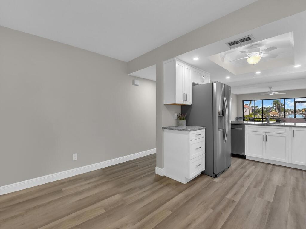 DOCKSIDE CONDO CAPE CORAL - Residential