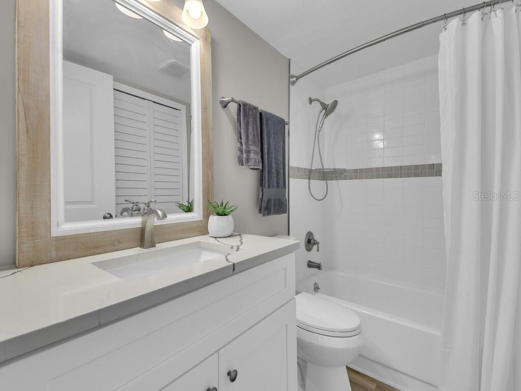DOCKSIDE CONDO CAPE CORAL - Residential