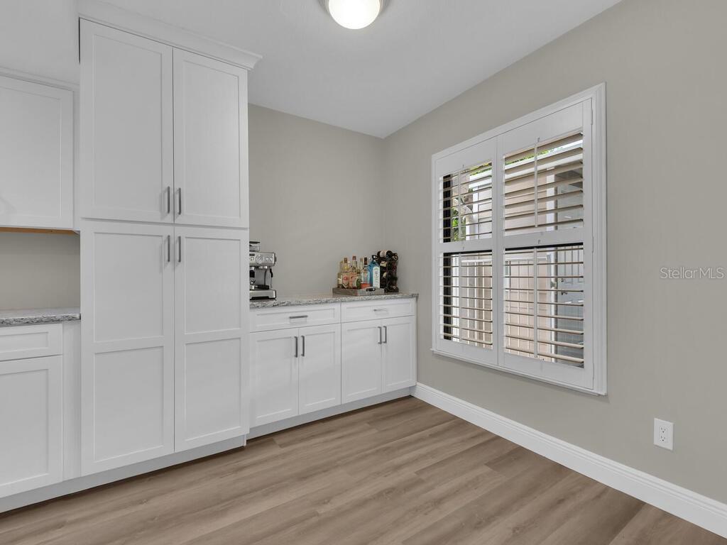 DOCKSIDE CONDO CAPE CORAL - Residential