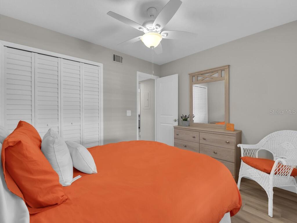 DOCKSIDE CONDO CAPE CORAL - Residential