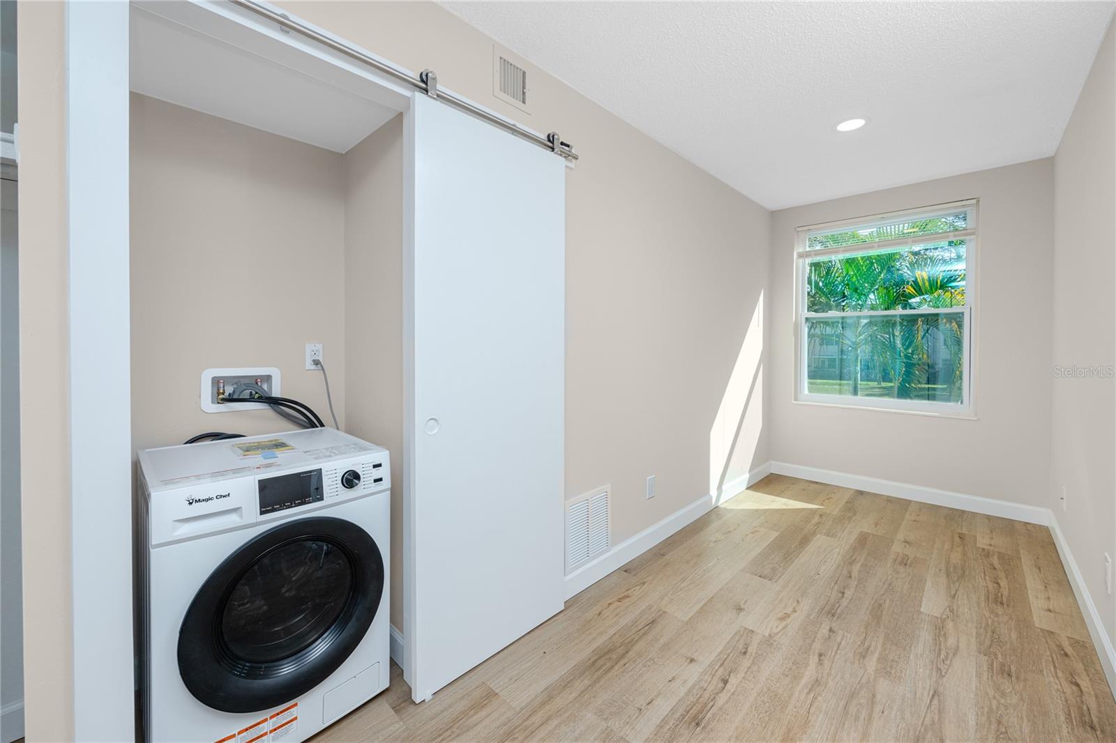 ON TOP OF THE WORLD - Residential