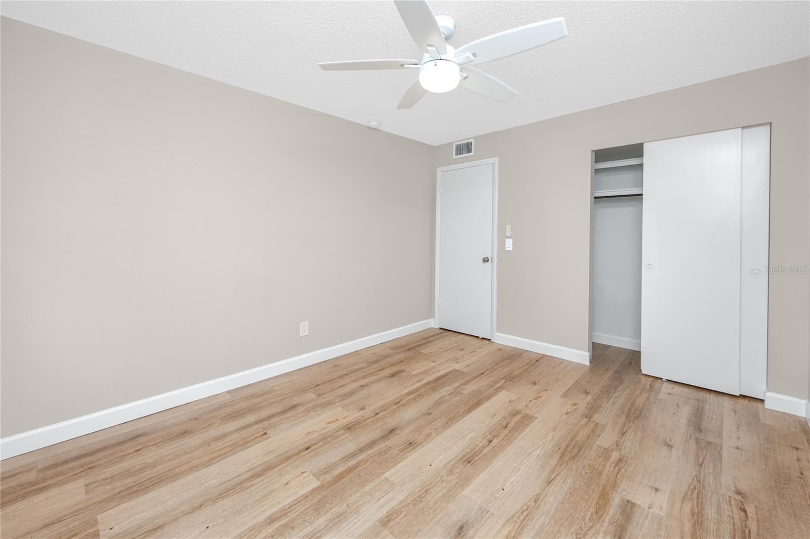 ON TOP OF THE WORLD - Residential