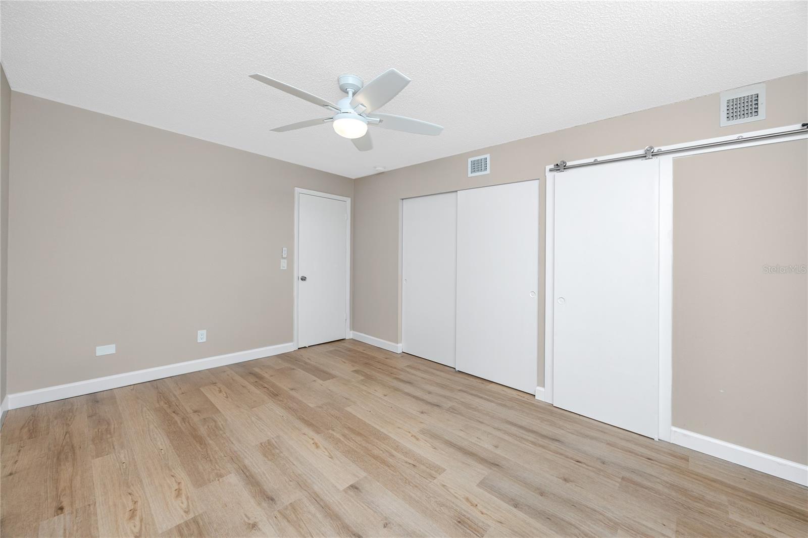 ON TOP OF THE WORLD - Residential