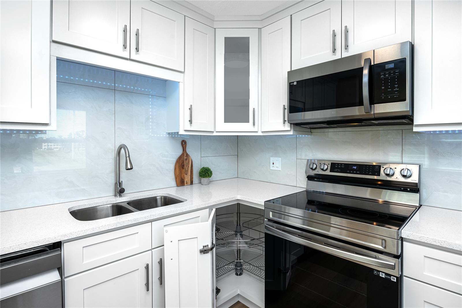 ON TOP OF THE WORLD - Residential