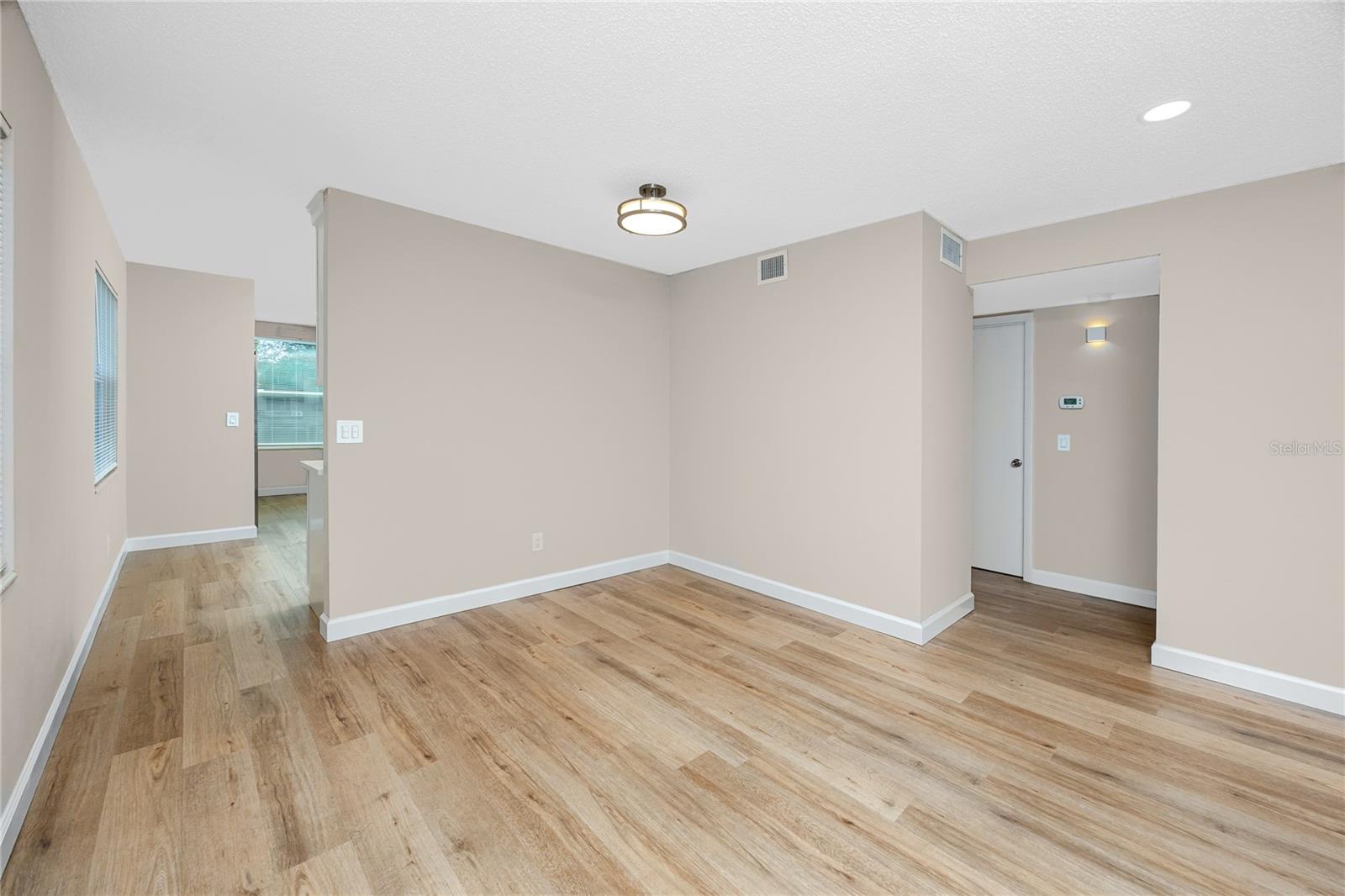 ON TOP OF THE WORLD - Residential