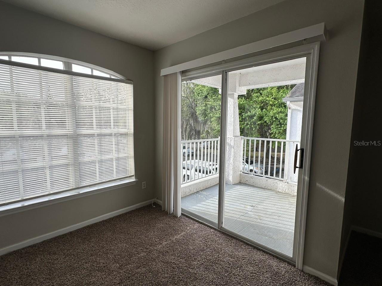 SUNSET LAKES CONDOMINIUM 8472/3367 UNIT 812 BLDG 2 - Residential