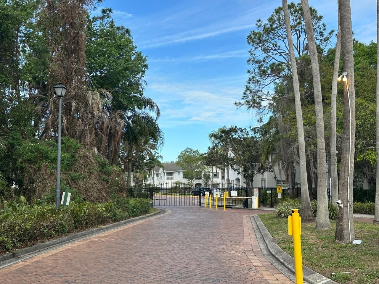 SUNSET LAKES CONDOMINIUM 8472/3367 UNIT 812 BLDG 2 - Residential