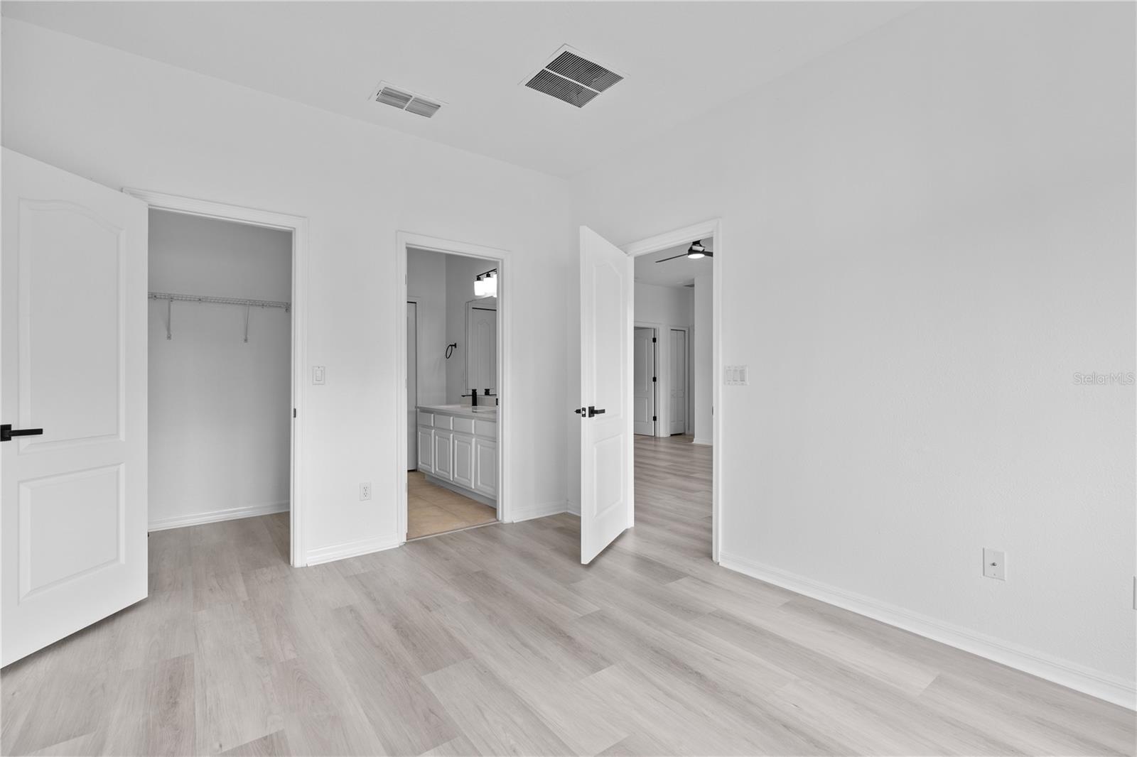 CYPRESS SHADOWS UNIT 1 - Residential