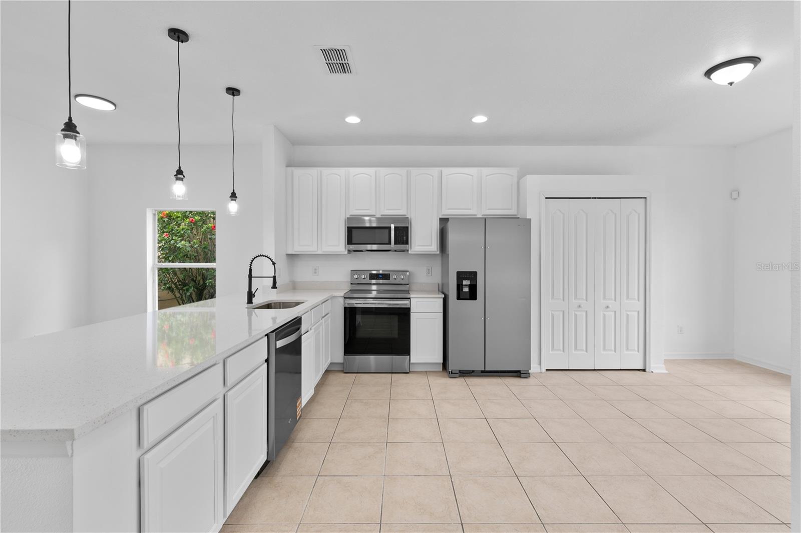 CYPRESS SHADOWS UNIT 1 - Residential