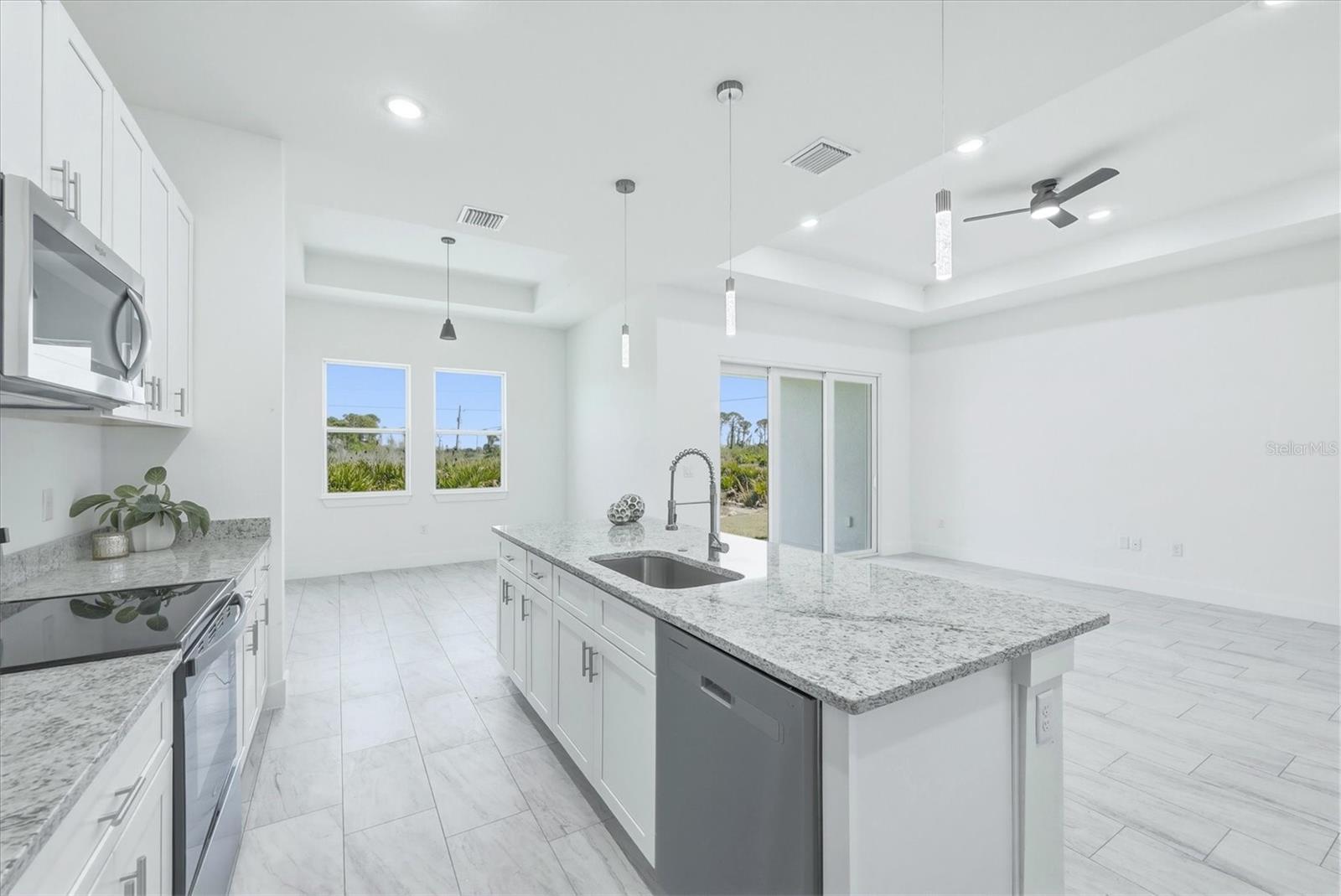 ROTONDA SANDS - Residential