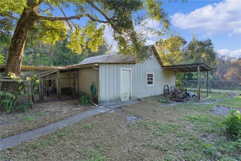 A home in EUSTIS