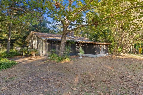 A home in EUSTIS