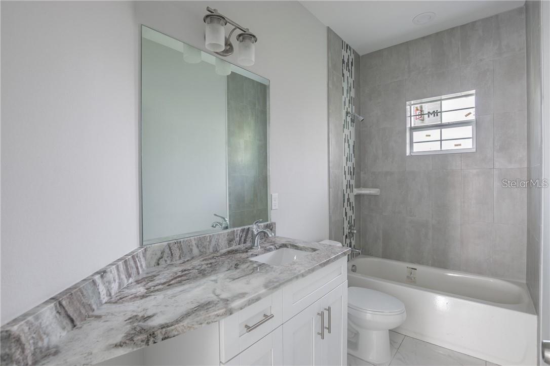 CASA LOMA SUB - Residential