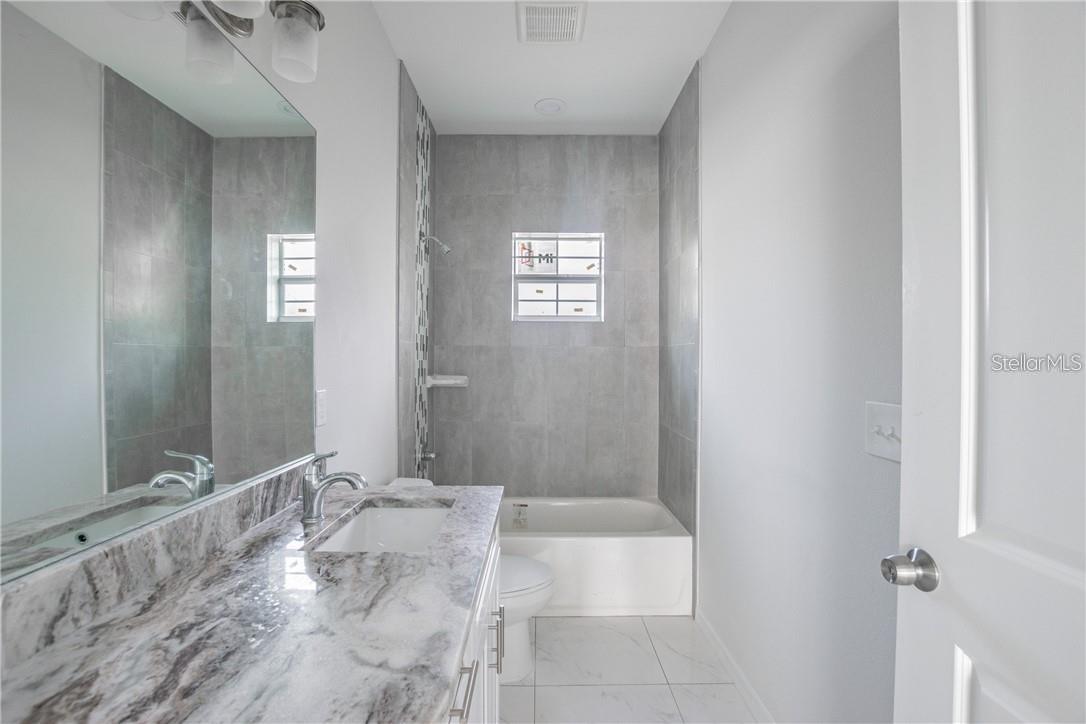 CASA LOMA SUB - Residential