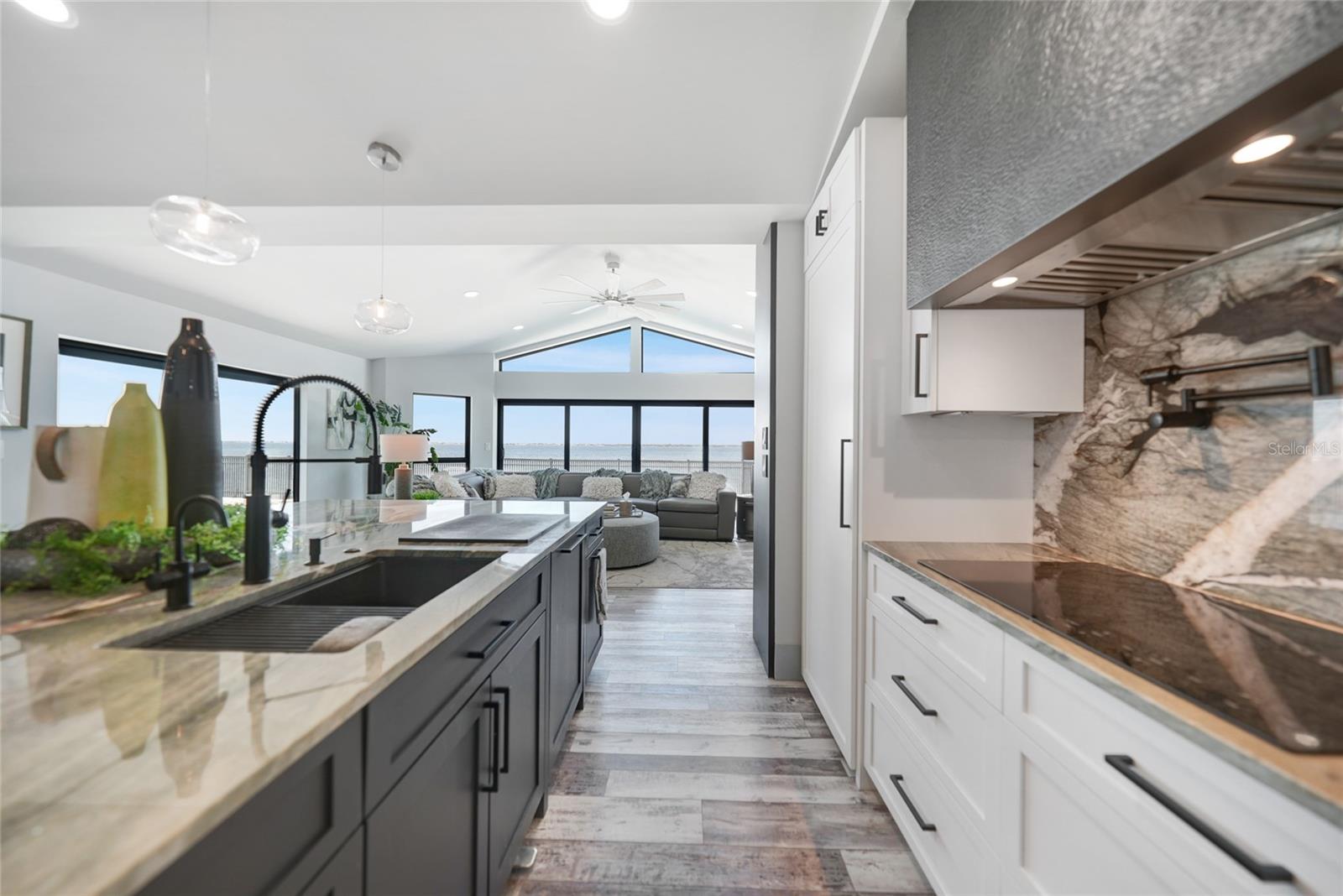 PUNTA GORDA ISLES SEC 10 - Residential