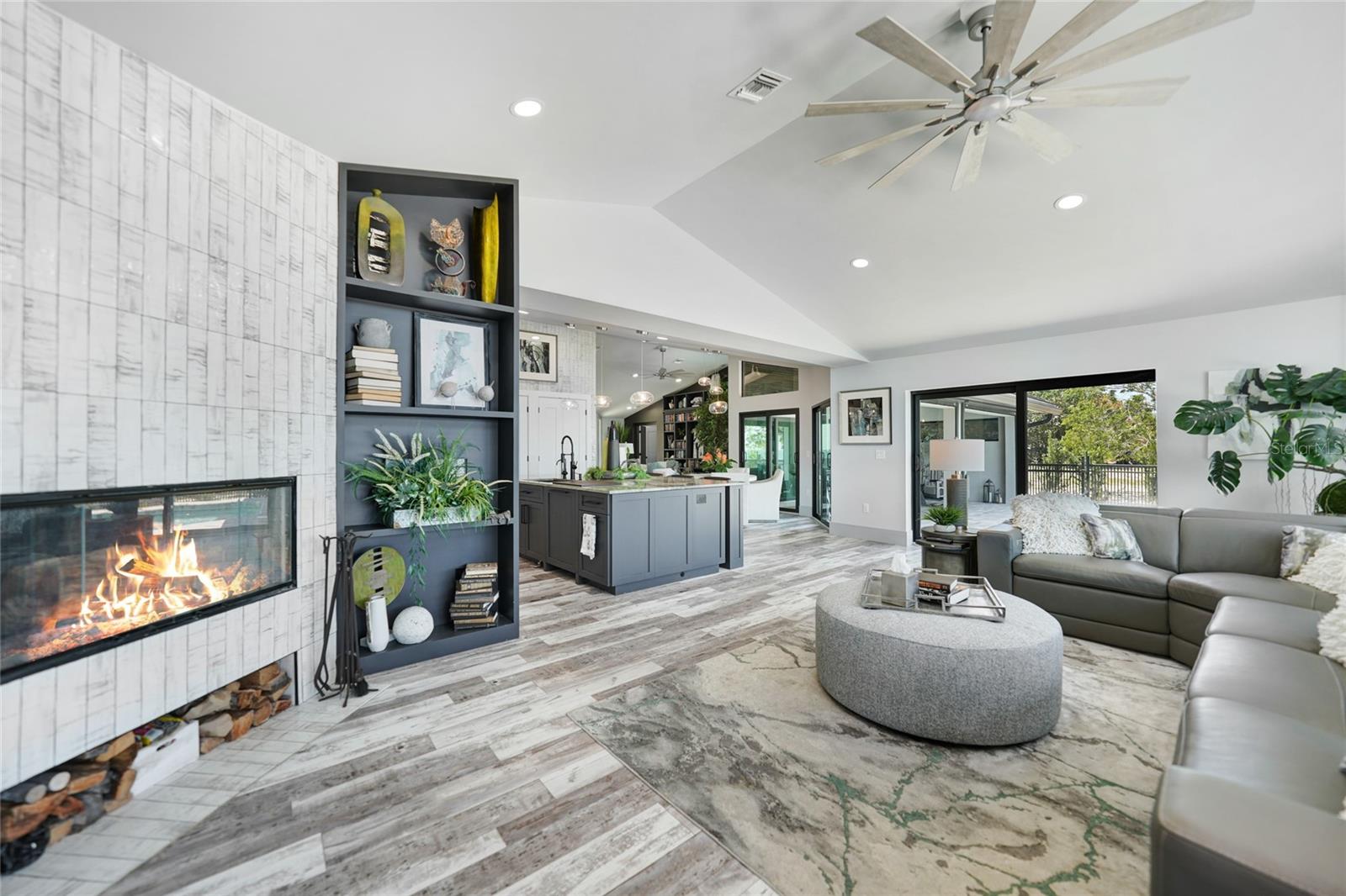PUNTA GORDA ISLES SEC 10 - Residential