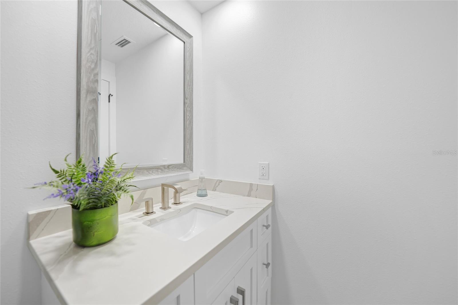 PUNTA GORDA ISLES SEC 10 - Residential