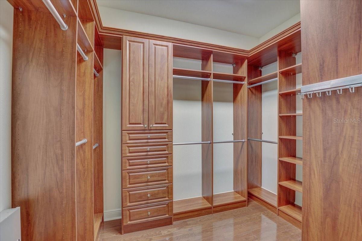 MIRABAY PH 2A-4 - Residential