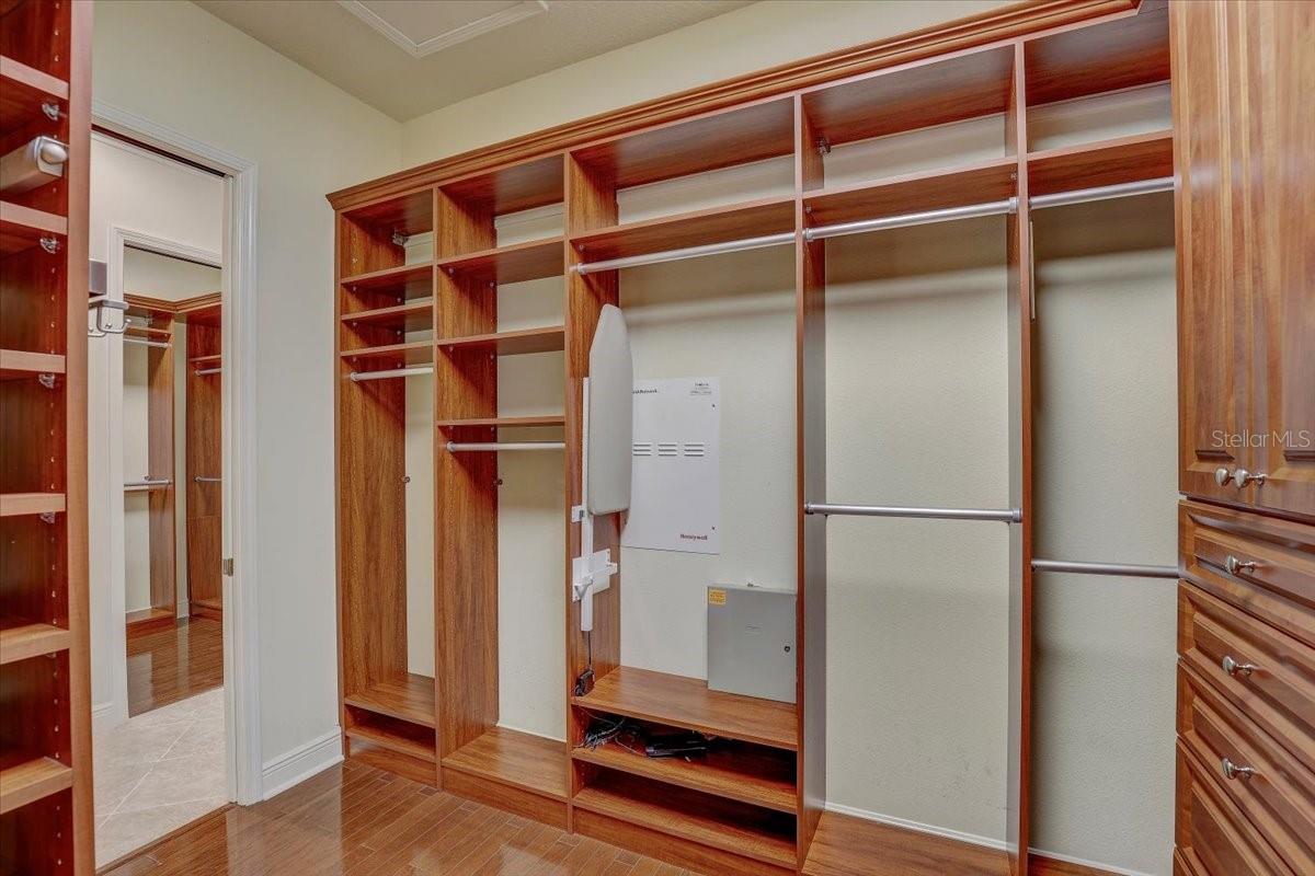 MIRABAY PH 2A-4 - Residential