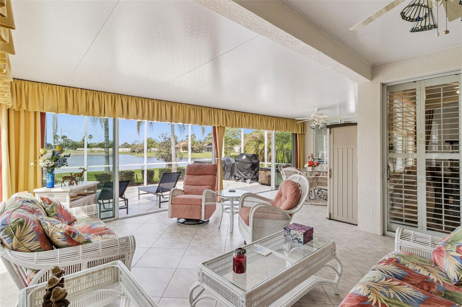 SOLIVITA-PH VIA - Residential